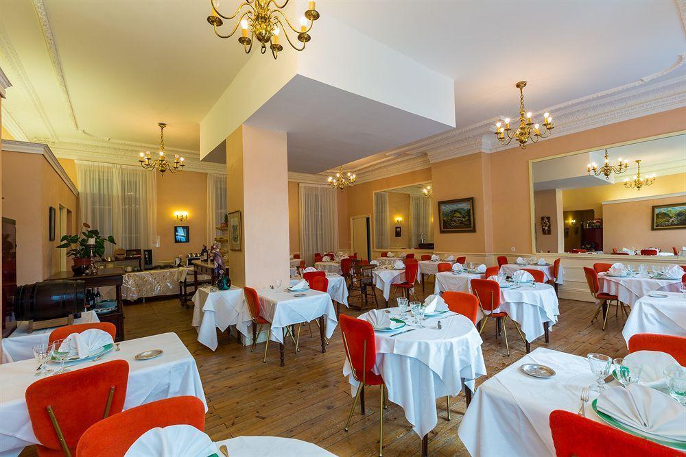 Le Parc Des Fees Hotel Retaurant & Spa La Bourboule Bagian luar foto