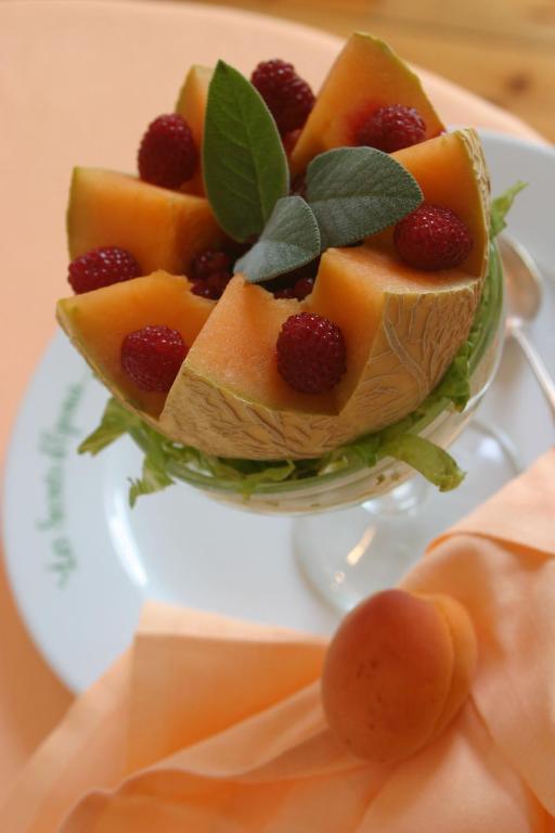 Le Parc Des Fees Hotel Retaurant & Spa La Bourboule Bagian luar foto