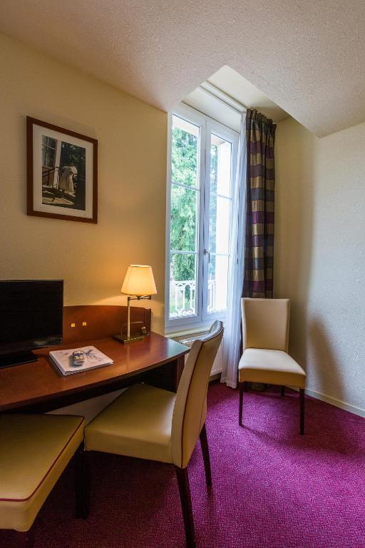 Le Parc Des Fees Hotel Retaurant & Spa La Bourboule Ruang foto