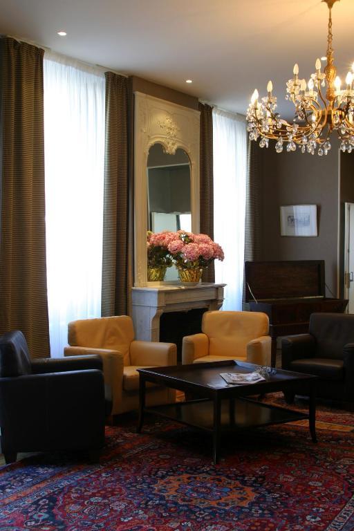 Le Parc Des Fees Hotel Retaurant & Spa La Bourboule Bagian luar foto